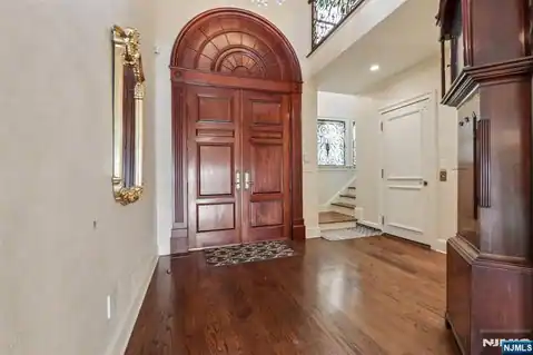 2 Ascot Way, Fort Lee, NJ 07024 — photo 6