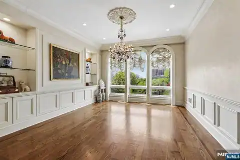 2 Ascot Way, Fort Lee, NJ 07024 — photo 9
