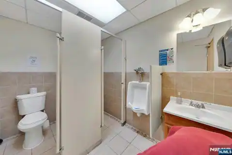 450 Hamburg Turnpike, Wayne, NJ 07470 — photo 11