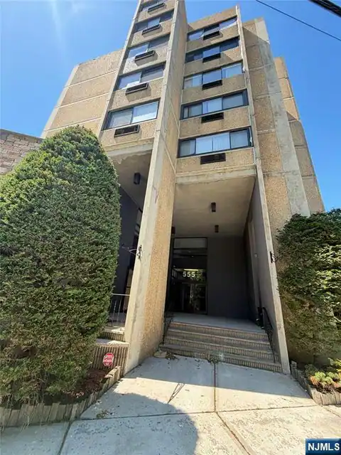 555 Gorge Road 4I, Cliffside Park, NJ 07010 — photo 2