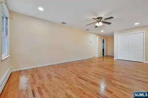 5 Skie Drive, Paramus, NJ 07652 — photo 12