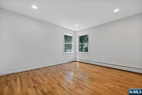 5 Skie Drive, Paramus, NJ 07652 — photo 16