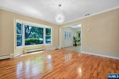 5 Skie Drive, Paramus, NJ 07652 — photo 3