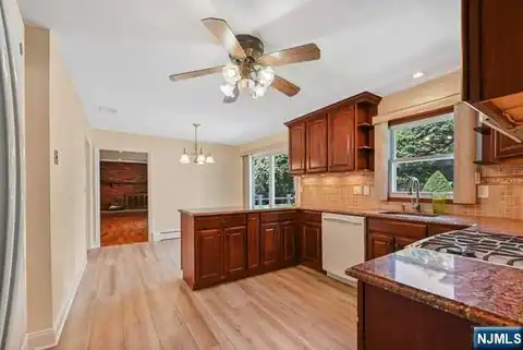 5 Skie Drive, Paramus, NJ 07652 — photo 5