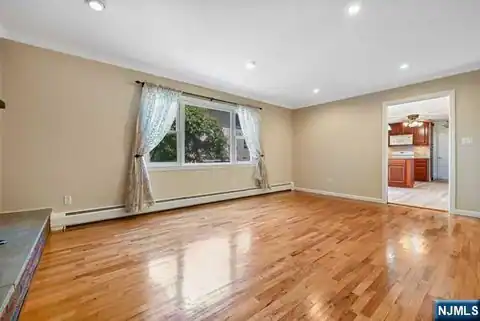 5 Skie Drive, Paramus, NJ 07652 — photo 7