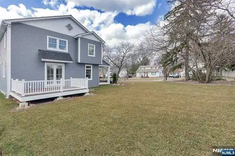 582 Green Valley Road, Paramus, NJ 07652 — photo 24