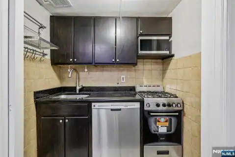 3031 Edwin Avenue 4H, Fort Lee, NJ 07024 — photo 14