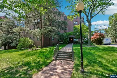 3031 Edwin Avenue 4H, Fort Lee, NJ 07024 — photo 2