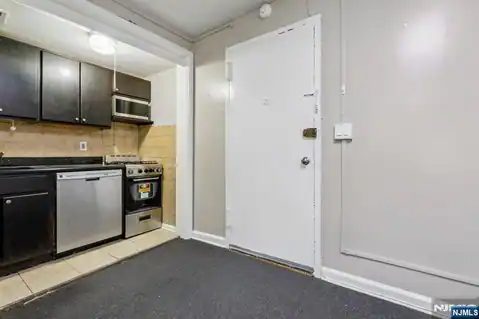 3031 Edwin Avenue 4H, Fort Lee, NJ 07024 — photo 6
