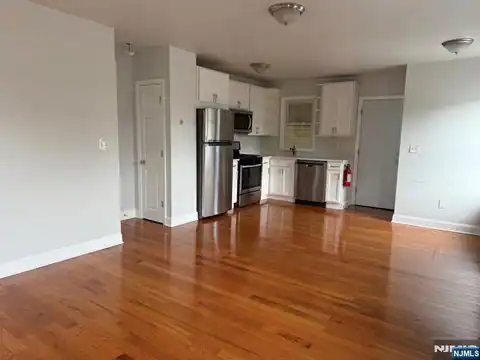 25 Pine Street 27B, Verona, NJ 07044 — photo 5