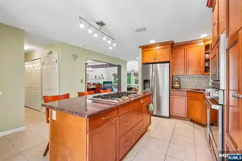 40 Woodland Drive, Woodland Park, NJ 07424 — photo 8