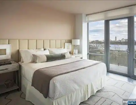 320 Adolphus Avenue 221, Cliffside Park, NJ 07010 — photo 3
