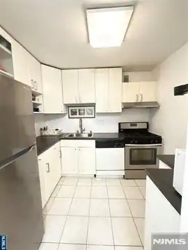 2100 Linwood 4P, Fort Lee, NJ 07024 — photo 10