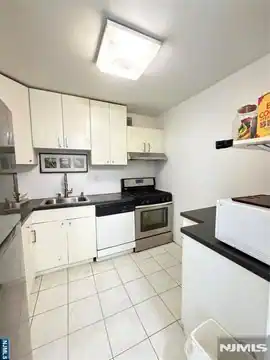 2100 Linwood 4P, Fort Lee, NJ 07024 — photo 9