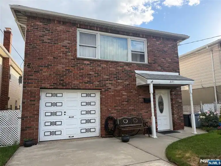 225 Front Street Ground Floor, Secaucus, NJ 07094