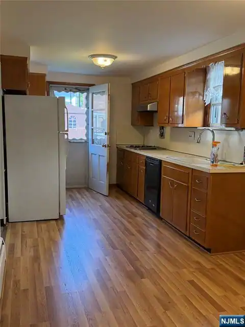 225 Front Street Ground Floor, Secaucus, NJ 07094 — photo 2