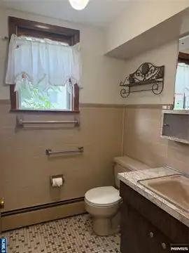 225 Front Street Ground Floor, Secaucus, NJ 07094 — photo 9