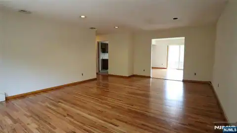 206 New York Avenue 2, Fort Lee, NJ 07024 — photo 4