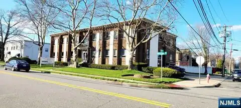 661 Palisade, Englewood Cliffs, NJ 07632 — photo 2