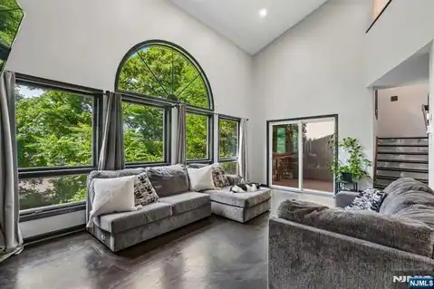 19 Cedar Wood Terrace, Woodland Park, NJ 07424 — photo 15