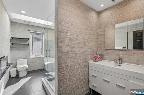 19 Cedar Wood Terrace, Woodland Park, NJ 07424 — photo 20