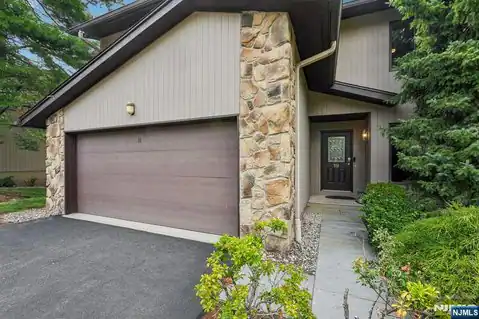 19 Cedar Wood Terrace, Woodland Park, NJ 07424 — photo 3