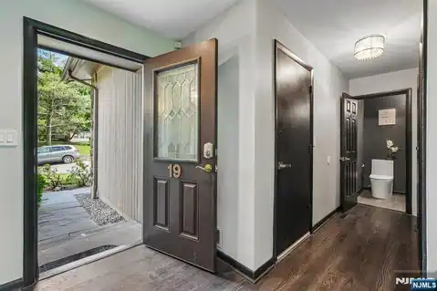 19 Cedar Wood Terrace, Woodland Park, NJ 07424 — photo 4