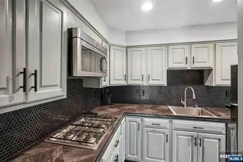 19 Cedar Wood Terrace, Woodland Park, NJ 07424 — photo 6