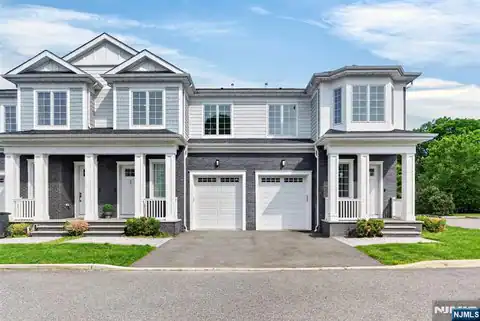 10 Gabriel Court, Paramus, NJ 07652 — photo 12