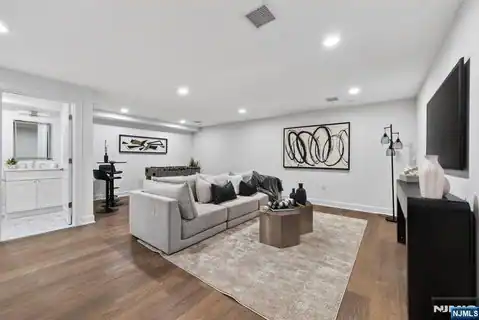 10 Gabriel Court, Paramus, NJ 07652 — photo 31