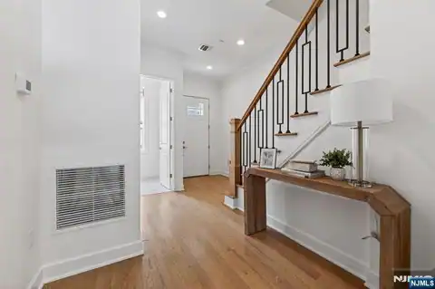 10 Gabriel Court, Paramus, NJ 07652 — photo 4