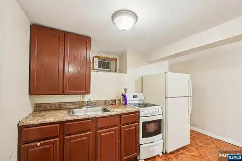 108 E Main Street, Paterson, NJ 07522 — photo 19