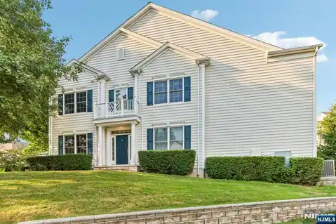 62 Hickory Hill Boulevard 2001, Totowa, NJ 07512 — photo 2
