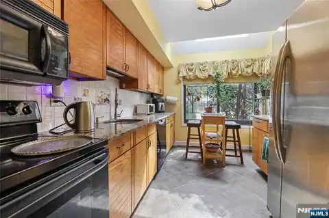 1447 John Street, Fort Lee, NJ 07024 — photo 10