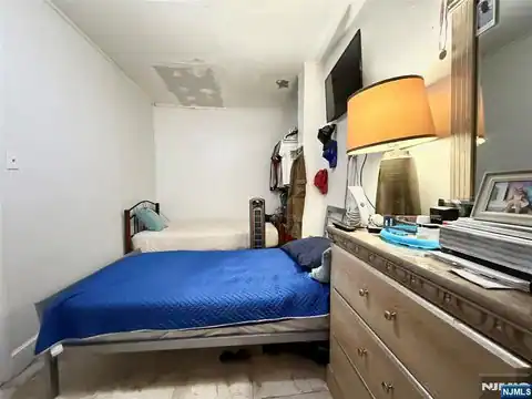 615 Summit Avenue, Union City, NJ 07087 — photo 13