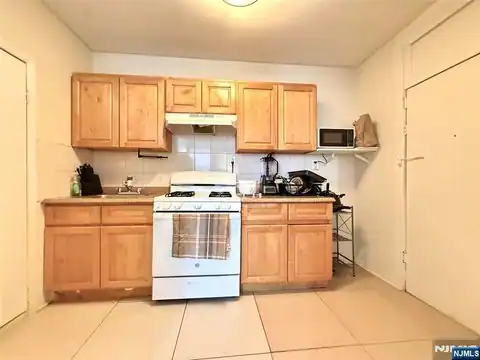 615 Summit Avenue, Union City, NJ 07087 — photo 21