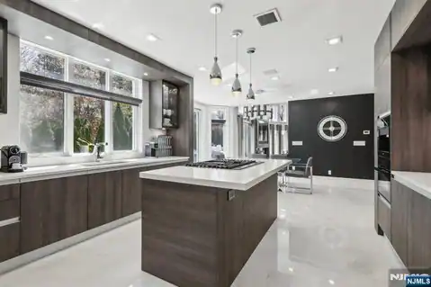 63 Roberts Road, Englewood Cliffs, NJ 07632 — photo 13