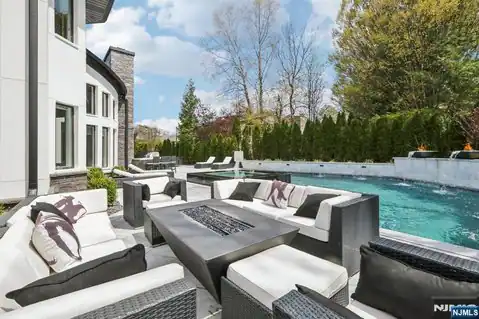 63 Roberts Road, Englewood Cliffs, NJ 07632 — photo 39