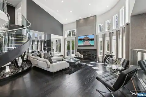 63 Roberts Road, Englewood Cliffs, NJ 07632 — photo 7