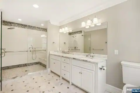 5 Winding Way, Saddle River, NJ 07458 — photo 18