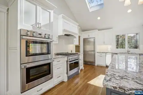 5 Winding Way, Saddle River, NJ 07458 — photo 9