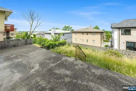 261 10th Street 1, Palisades Park, NJ 07650 — photo 16