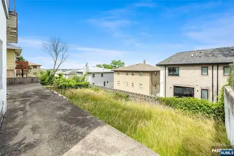 261 10th Street 1, Palisades Park, NJ 07650 — photo 18