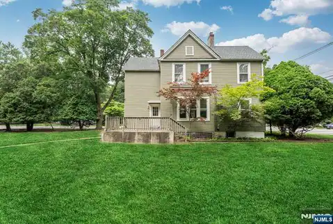7 Hardenburgh Avenue, Demarest, NJ 07627 — photo 4