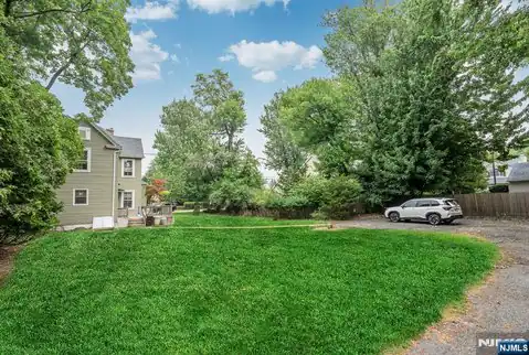 7 Hardenburgh Avenue, Demarest, NJ 07627 — photo 9