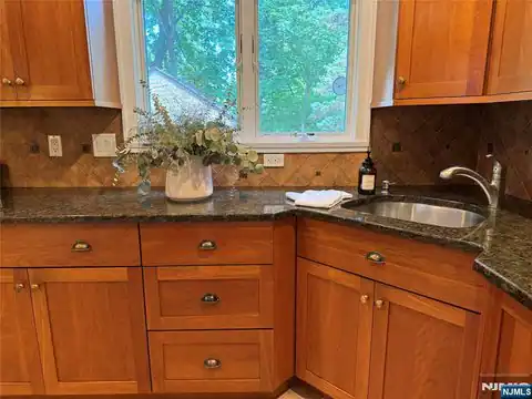 37 Columbus Avenue, Harrington Park, NJ 07640 — photo 10