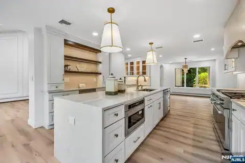 836 Hemlock Court, Norwood, NJ 07648 — photo 10
