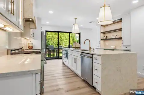836 Hemlock Court, Norwood, NJ 07648 — photo 9