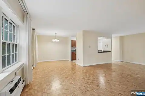135-167 S Maple Avenue 143 B, Ridgewood, NJ 07450 — photo 10
