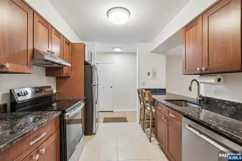 135-167 S Maple Avenue 143 B, Ridgewood, NJ 07450 — photo 19